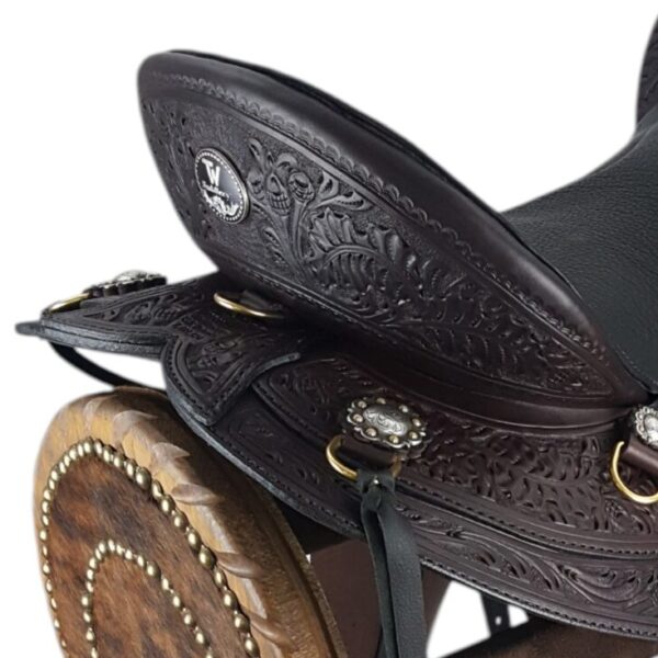 lightweight Australian saddle showing butterfly-style skirt and lightweight design