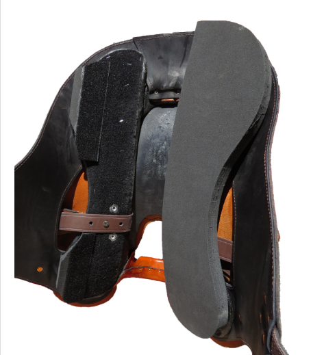 TW Saddlery patented 3-D adjustable saddle fitting system with fitting cushions